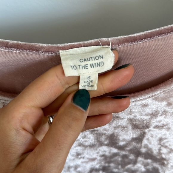 Caution to the wind Ruffle Sleeve Crushed velvet tee Pink Size Small - Picture 6 of 8